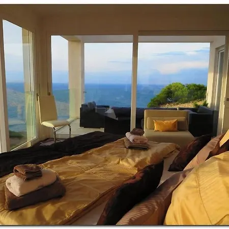 The House With The Most Beautiful Sunset *